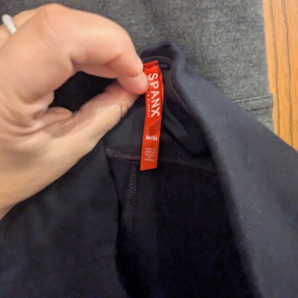 Spanx Pants Pull on Gray and Black (Lot of 2) Leggings-Size Medium - Picture 3 of 4